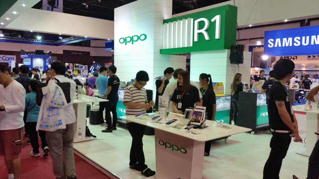 oppo and oneplus thumb