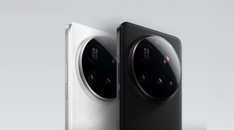 Xiaomi 15 Ultra in black and white color photos published