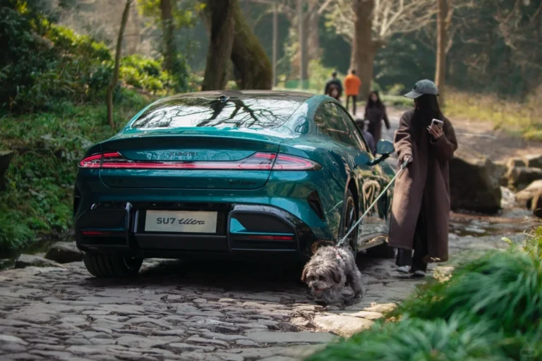 Xiaomi SU7 se torna global: os Rrvals elétricos mais fortes da Europa em 2025