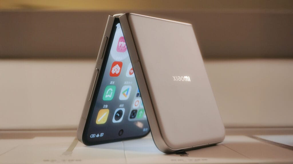 Xiaomi MIX FLIP 2