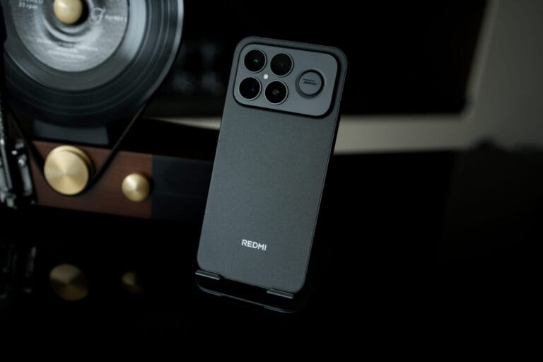 O REDMI K90 Ultra vem com uma bateria de 10.000 mAh em um corpo de menos de 8,5 mm