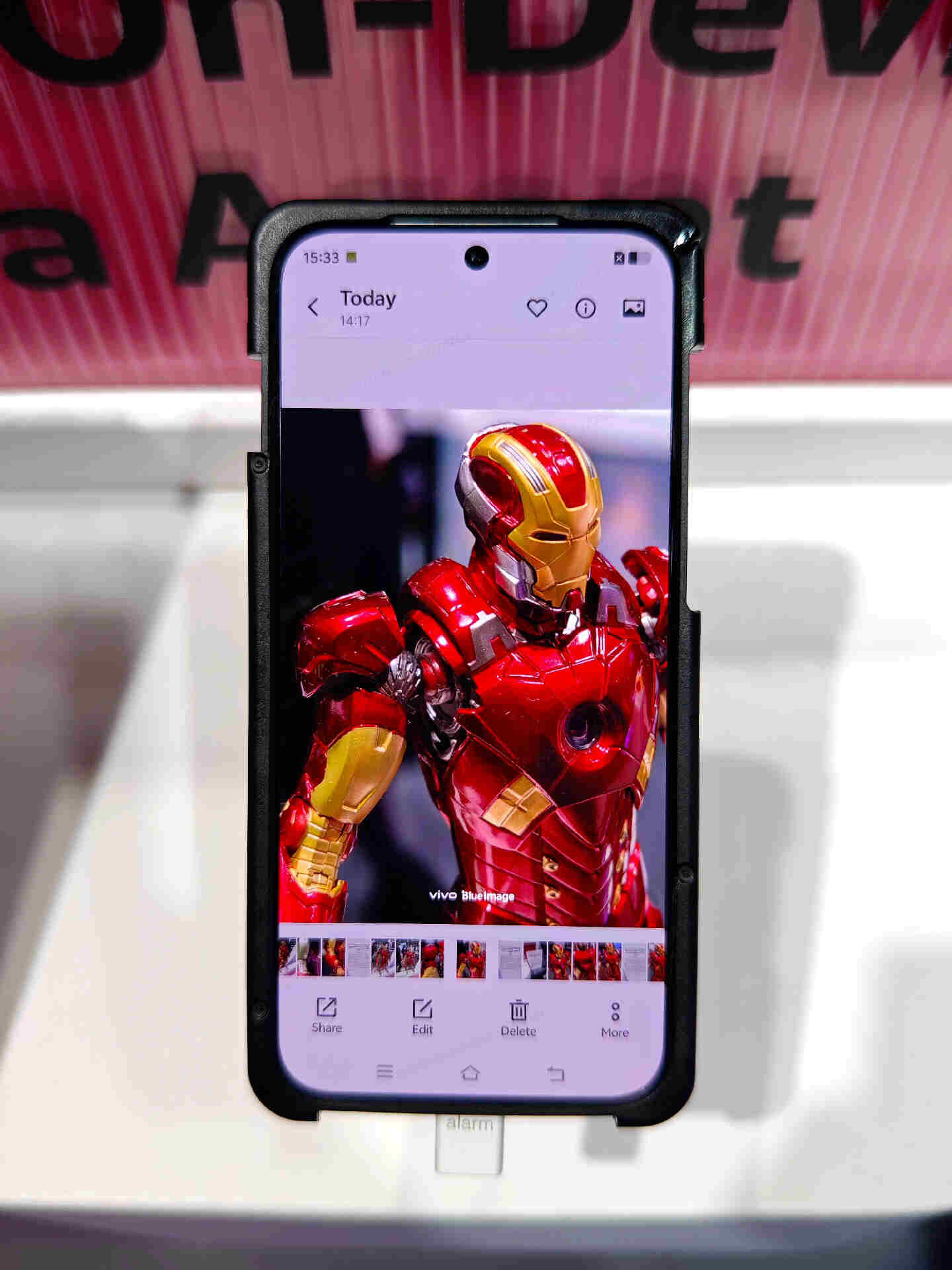 Vivo X300 Max spotted at MWC 2026 alongside the X300 Ultra 2 Vivo x300 Max design