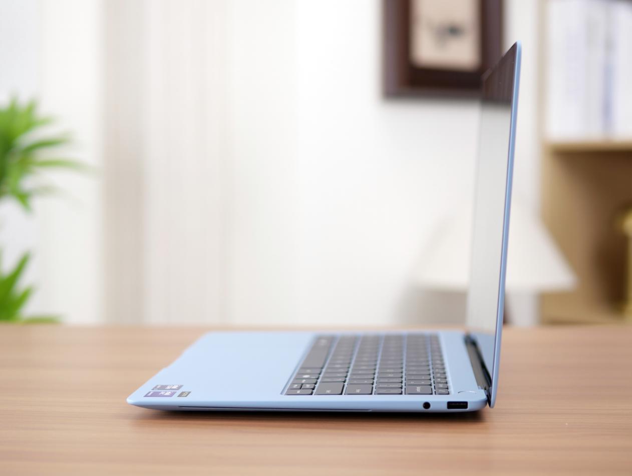 Xiaomi Book Pro 14 Review: The Ultimate 1-Kilogram Windows Laptop is Finally Here 7 Xiaomi Book Pro 14 1 2