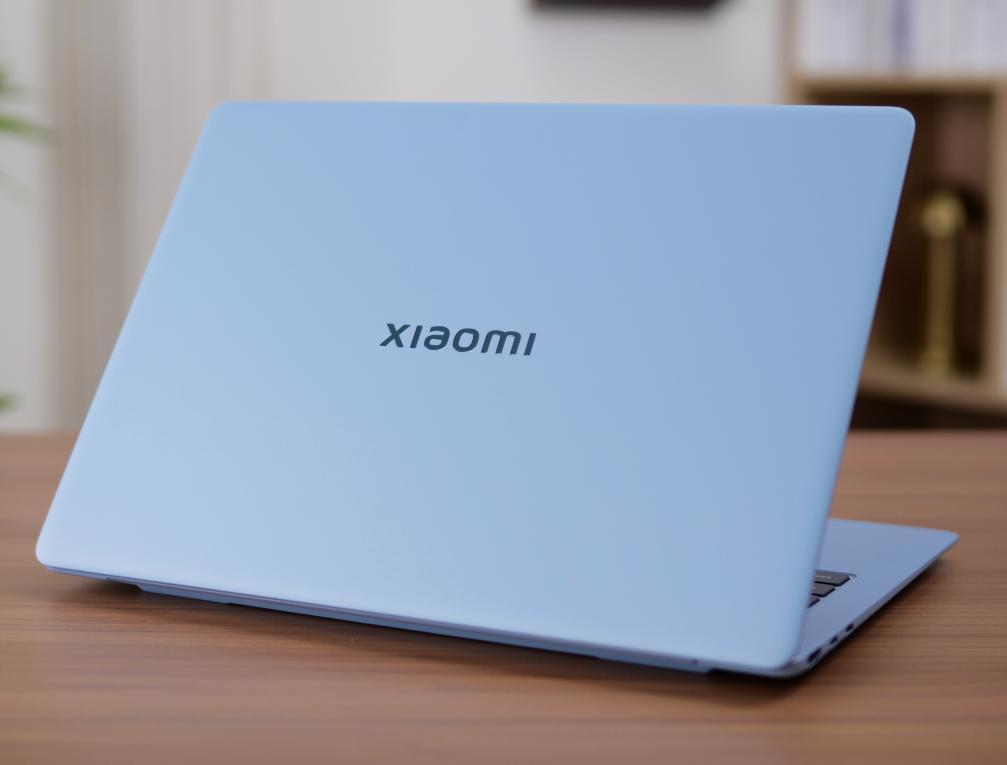 Xiaomi Book Pro 14 Review: The Ultimate 1-Kilogram Windows Laptop is Finally Here 9 Xiaomi Book Pro 14 Build Quality 5