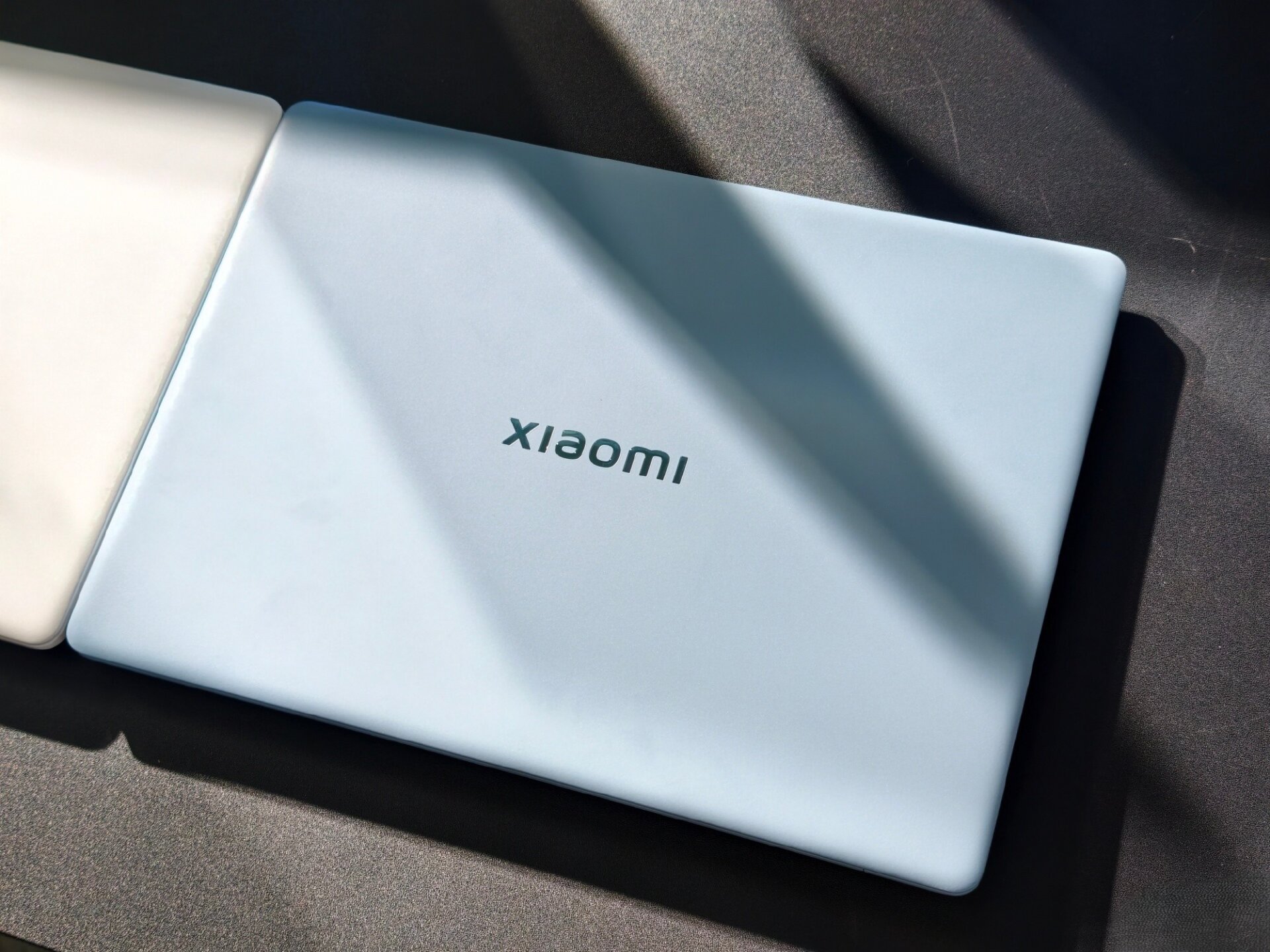 Xiaomi Book Pro 14 Review: The Ultimate 1-Kilogram Windows Laptop is Finally Here 4 Xiaomi Book Pro 14 Design 3