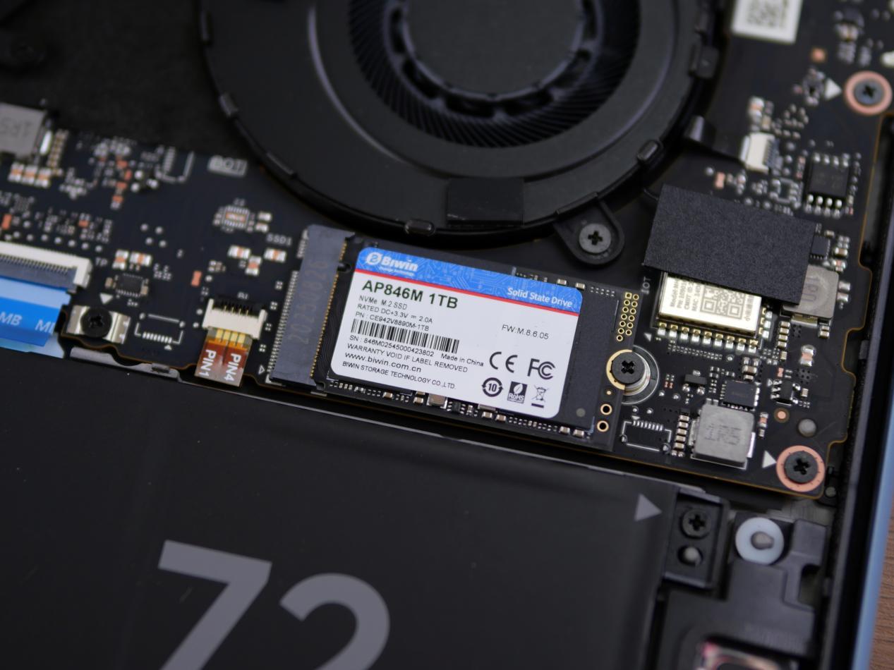 Xiaomi Book Pro 14 Review: The Ultimate 1-Kilogram Windows Laptop is Finally Here 27 Xiaomi Book Pro 14 Hardware 1