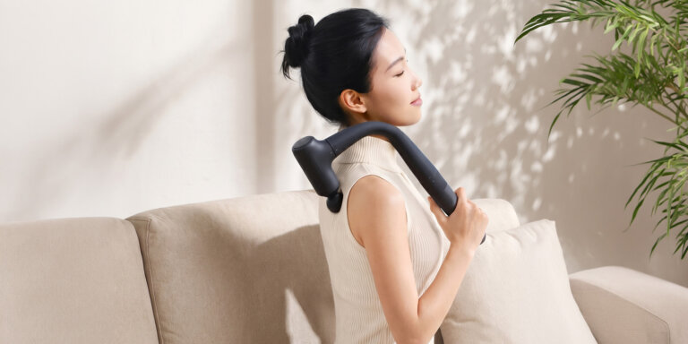 Xiaomi Long-Handle Fascia Gun 3 Features an Ergonomic Dual-Handle Design