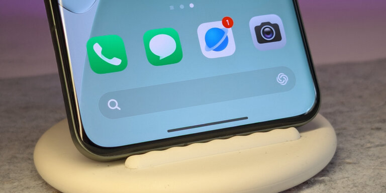 New POCO Launcher update to enable the bottom search bar